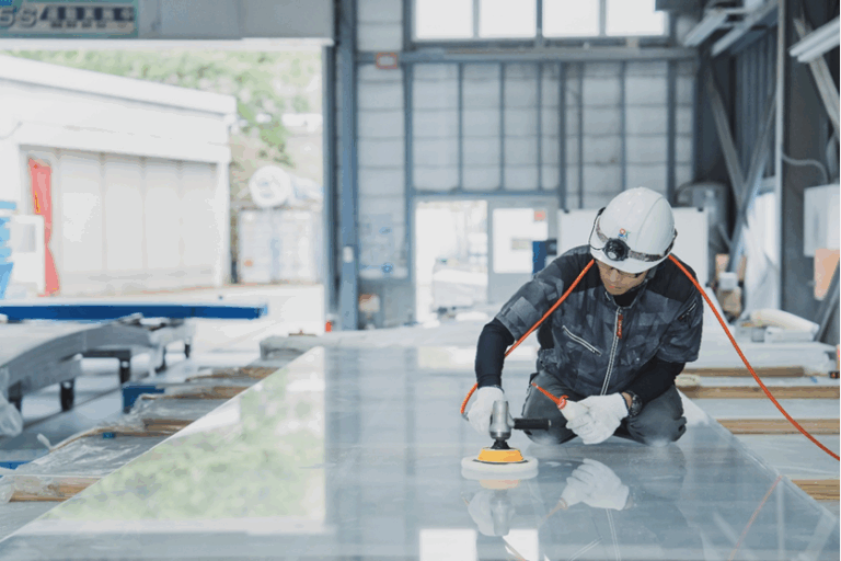 水槽づくりの舞台裏から見る　「生き物たちのいのちを支える仕事」